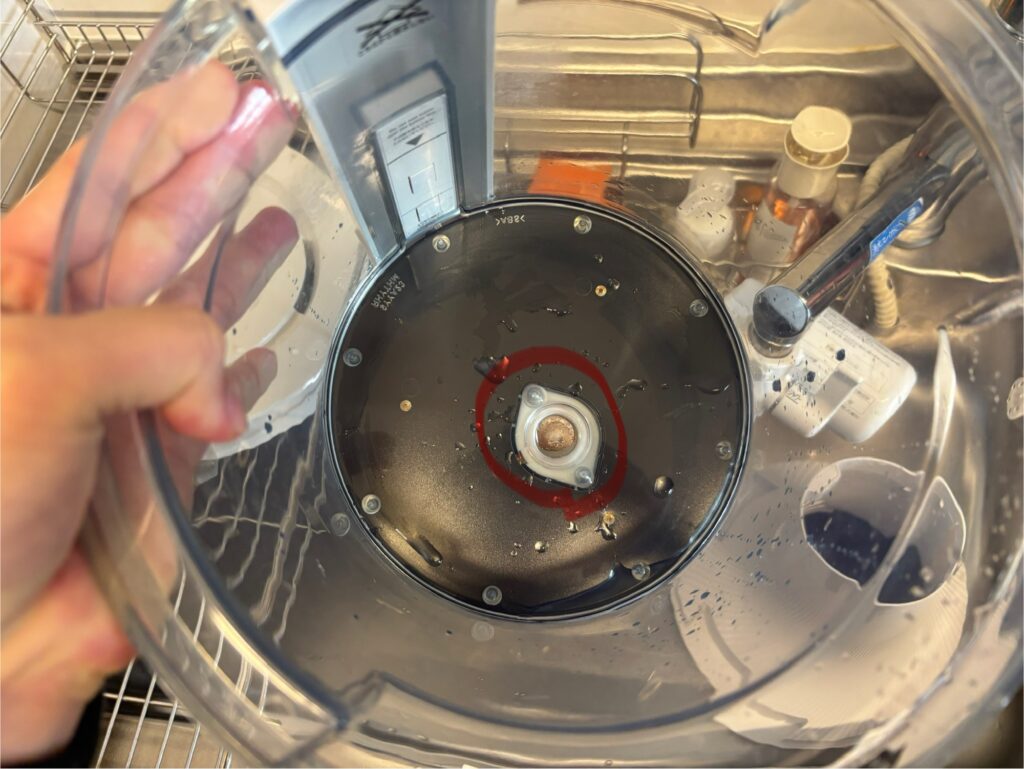 MIST 350でピンク汚れ（ロドトルラ）が発生しやすい箇所の写真